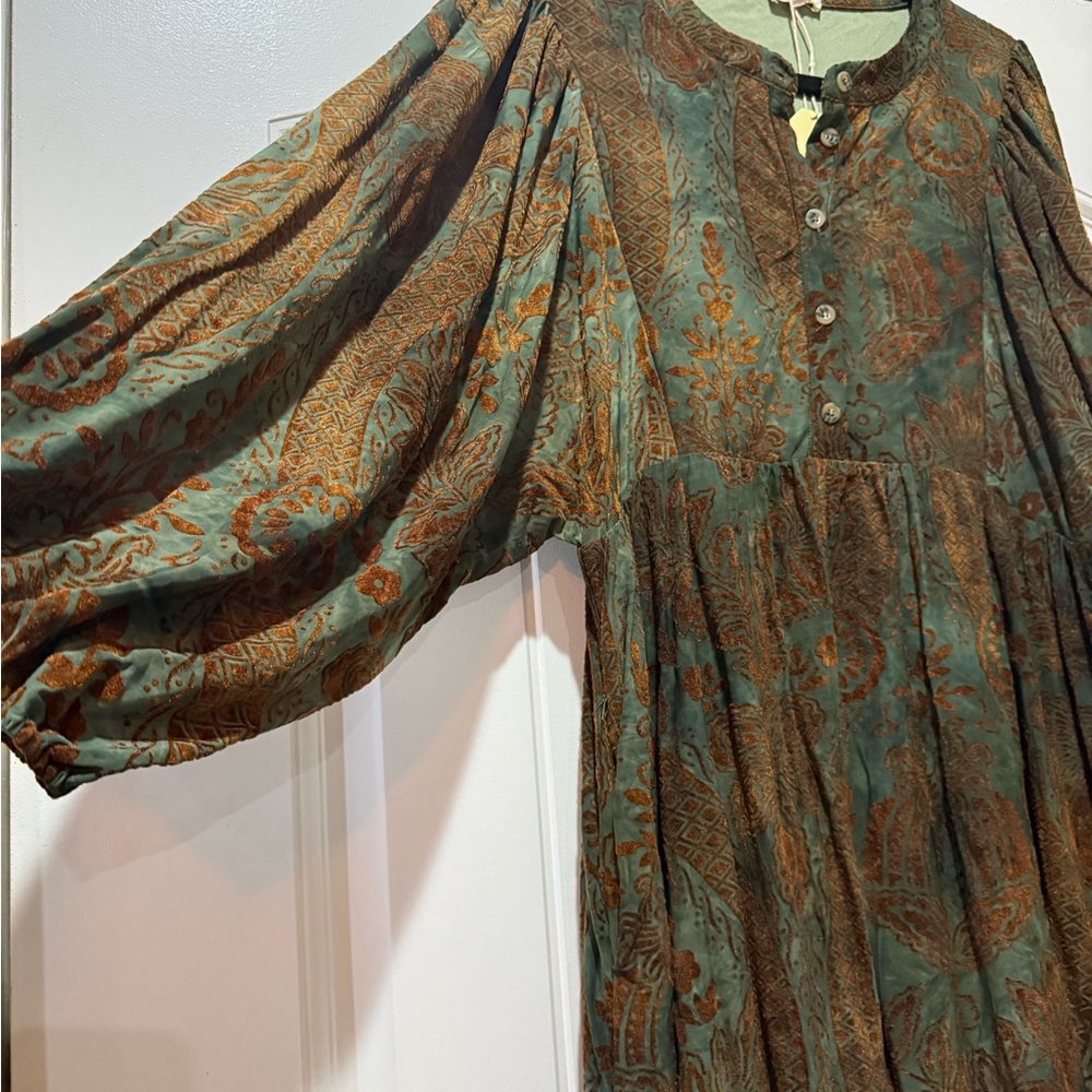 JODIFL Vintage Floral Long Sleeve Dress in Green and Brown